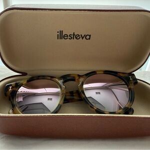 Illesteva Leonard sunglasses in tortoise